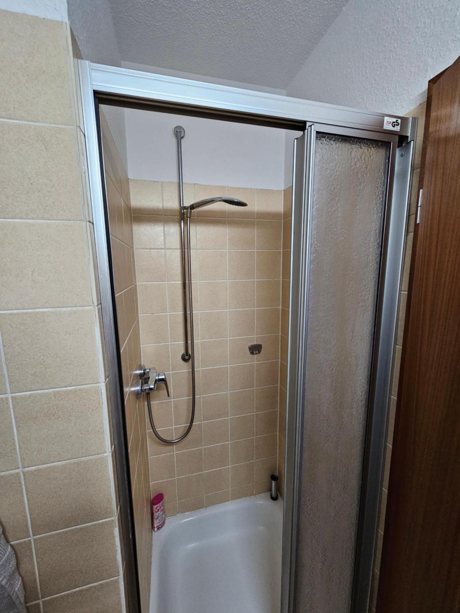 Charmante 1 Zimmerwohnung Mit Stellplatz Würzburg Exterior foto