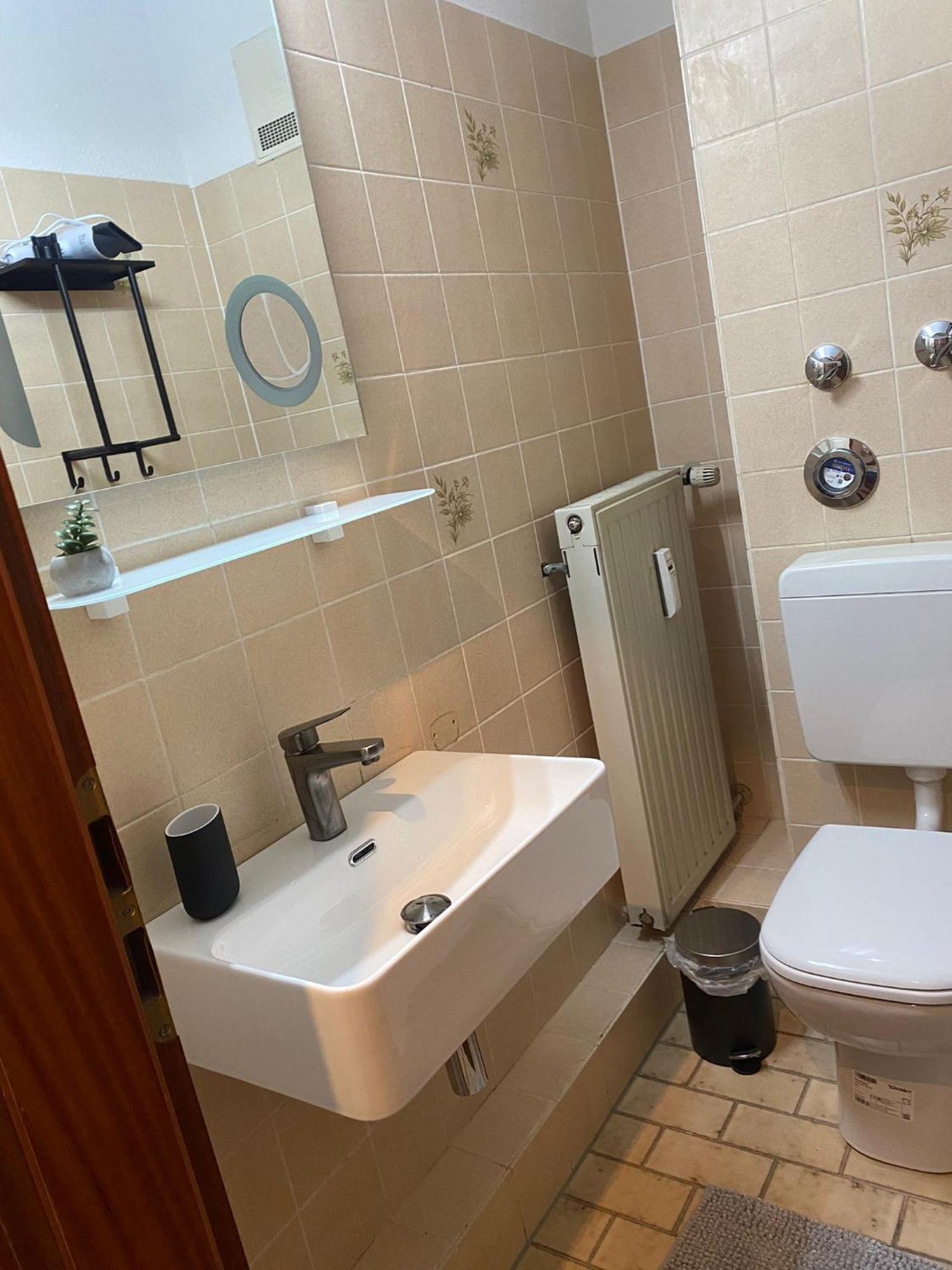 Charmante 1 Zimmerwohnung Mit Stellplatz Würzburg Exterior foto